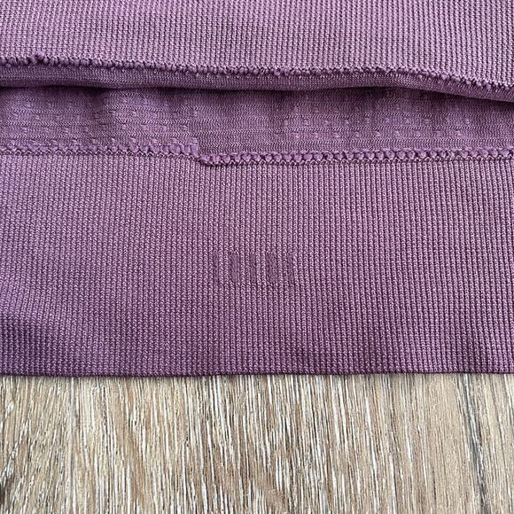 Lululemon Swiftly Relaxed Long Sleeve Shirt in Purple - Size: 10 - Picture 4 of 4